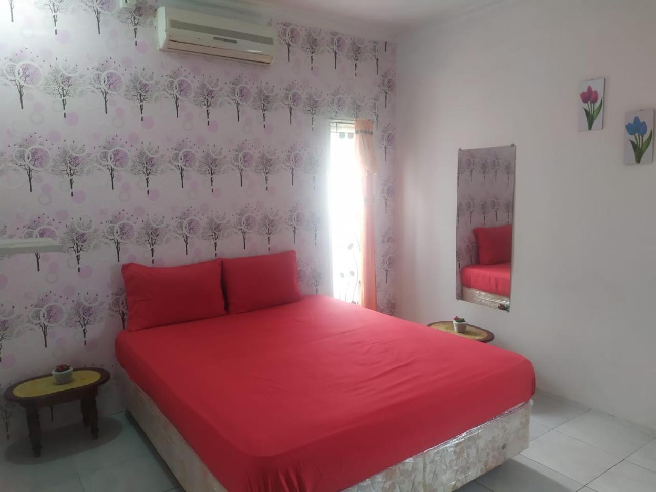 Endah Homestay Syariah Purwokerto Exterior photo