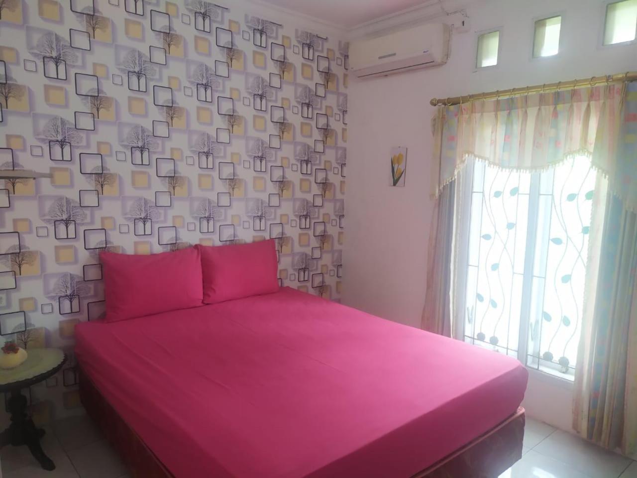 Endah Homestay Syariah Purwokerto Exterior photo